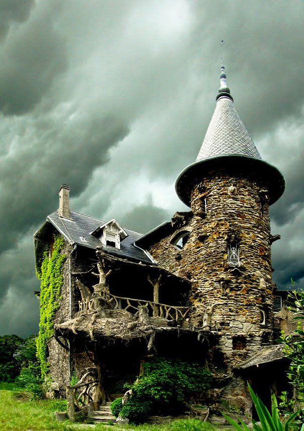 Дом Ведьмы во Франции